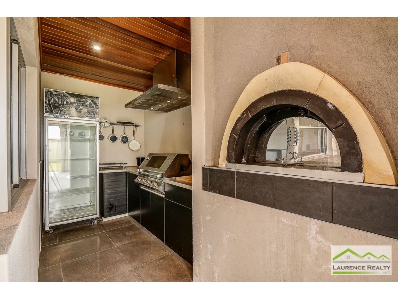 11 Seafarer Way, Jindalee WA 6036