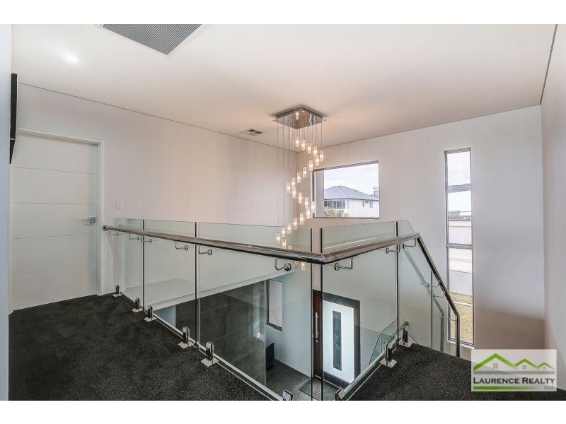 11 Seafarer Way, Jindalee WA 6036