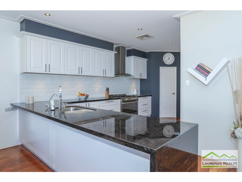 17 Glensanda Way, Mindarie WA 6030