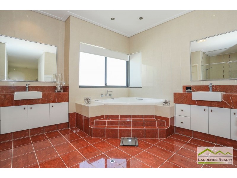 17 Glensanda Way, Mindarie WA 6030