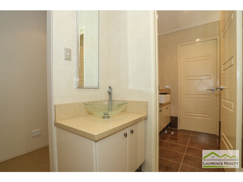 17 Glensanda Way, Mindarie WA 6030
