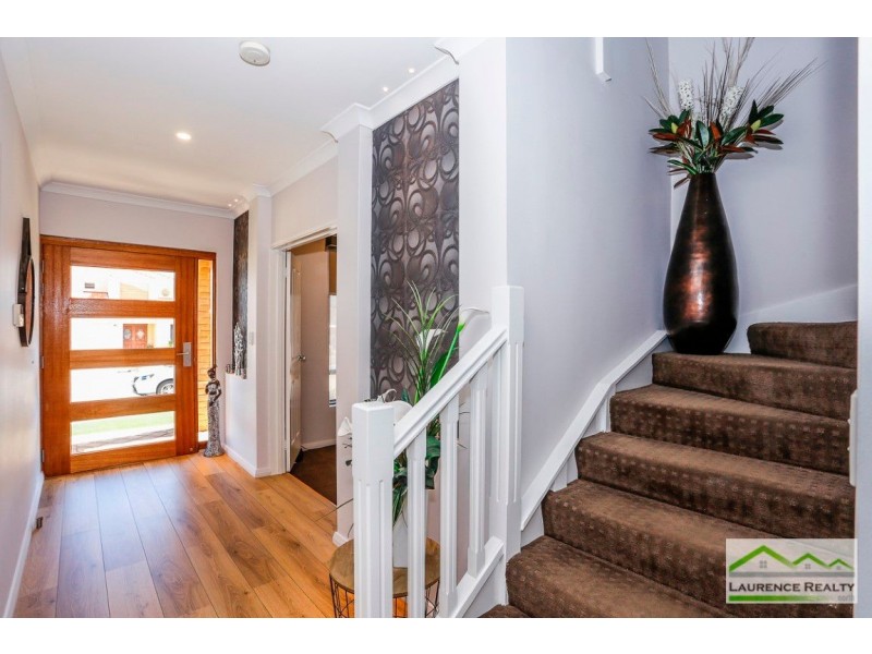 10 Lena Pass, Mindarie WA 6030