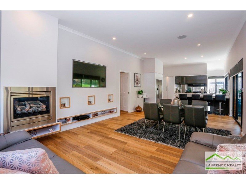 10 Lena Pass, Mindarie WA 6030