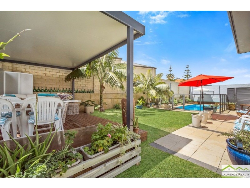 30 Mariners View, Mindarie WA 6030