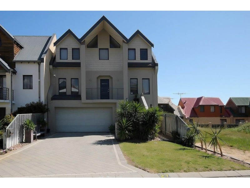 27 Toulon Circle, Mindarie WA 6030