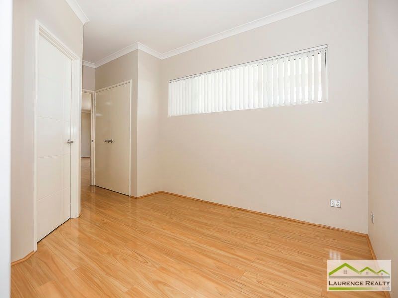 10 Cosmia Grove, Jindalee WA 6036