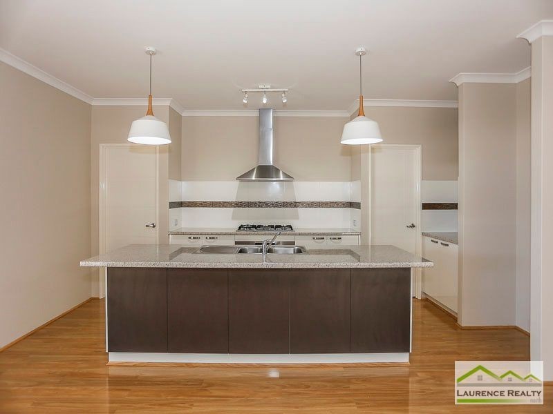 10 Cosmia Grove, Jindalee WA 6036
