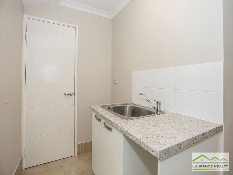 10 Cosmia Grove, Jindalee WA 6036