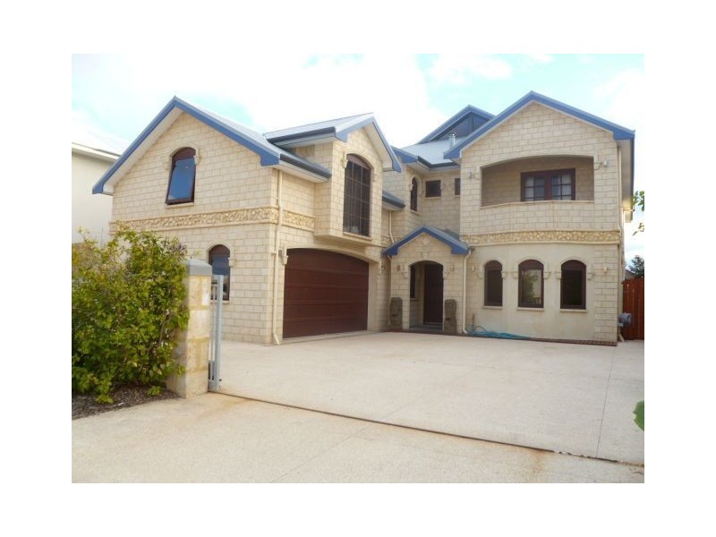 6 Glensanda Way, Mindarie WA 6030