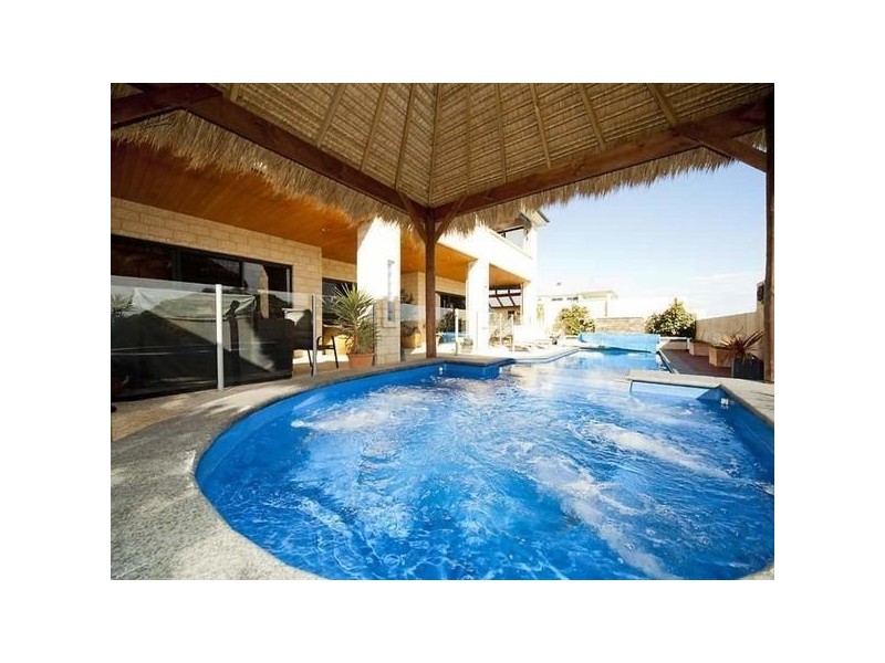 6 Glensanda Way, Mindarie WA 6030