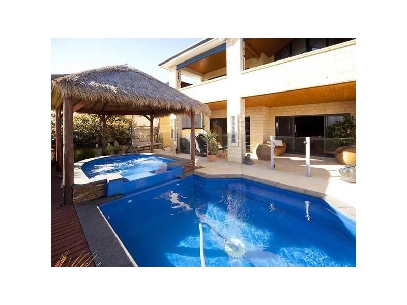 6 Glensanda Way, Mindarie WA 6030