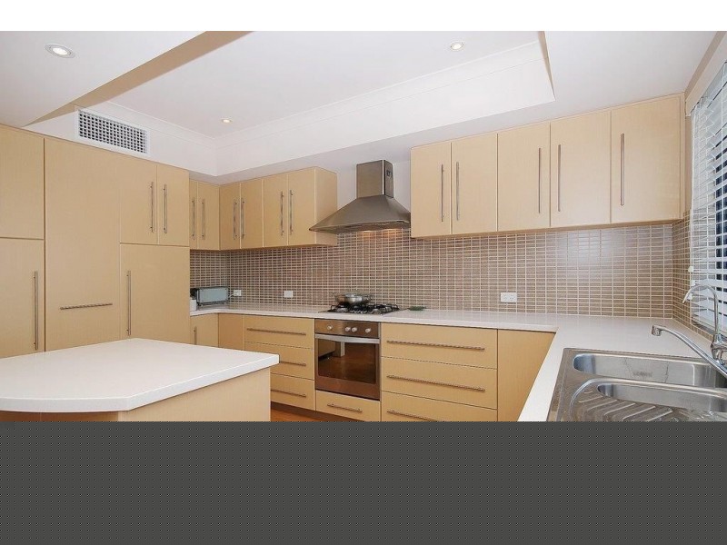 27 Toulon Circle, Mindarie WA 6030