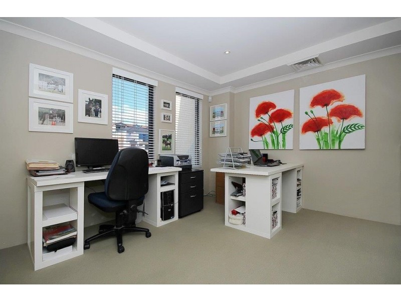 27 Toulon Circle, Mindarie WA 6030