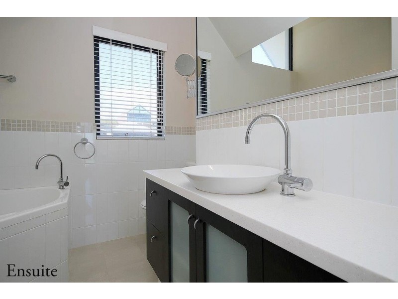 27 Toulon Circle, Mindarie WA 6030