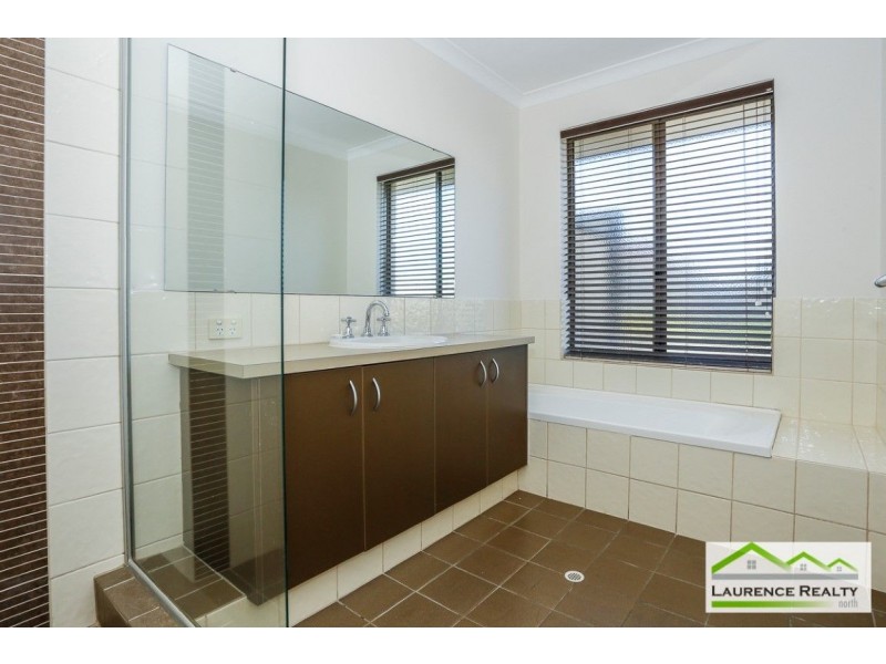 21 Airlie Chase, Clarkson WA 6030