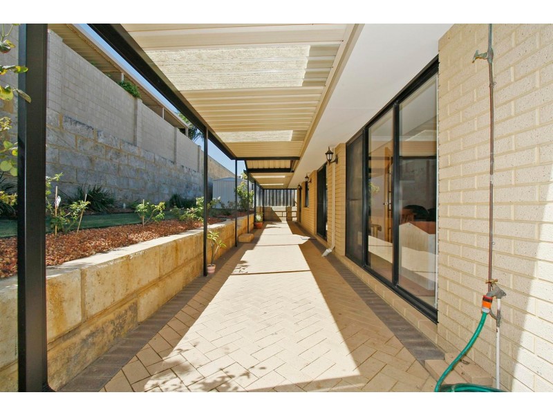 9 Pattani Court, Mindarie WA 6030