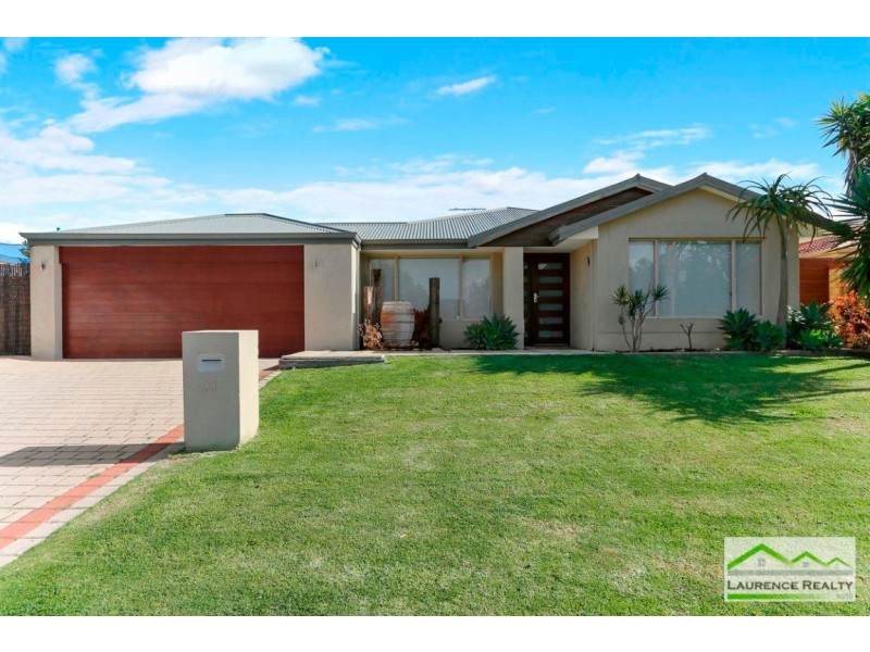 33 Rothesay Heights, Mindarie WA 6030