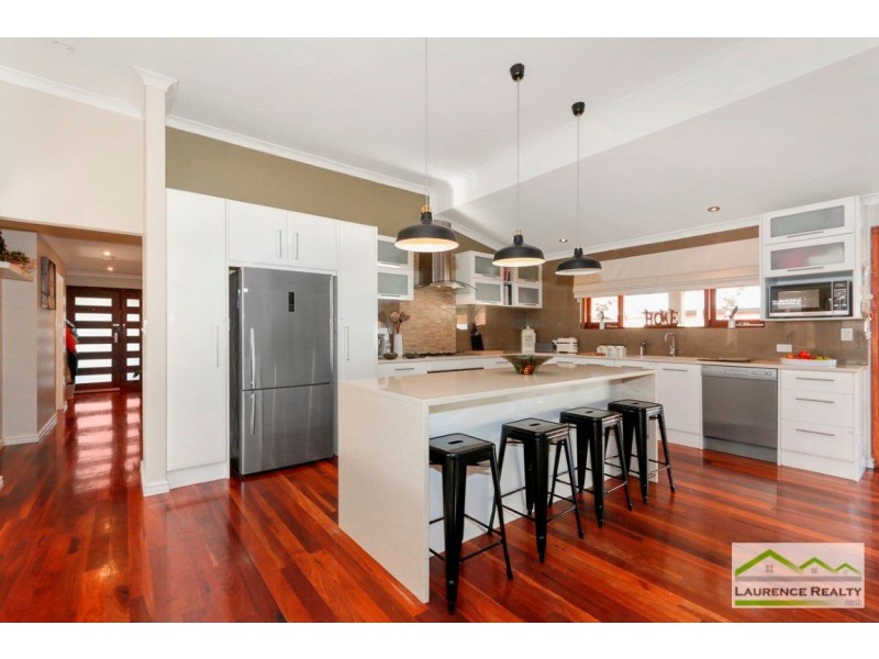 33 Rothesay Heights, Mindarie WA 6030