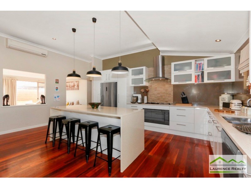 33 Rothesay Heights, Mindarie WA 6030