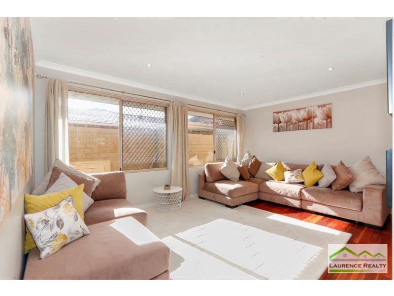 33 Rothesay Heights, Mindarie WA 6030