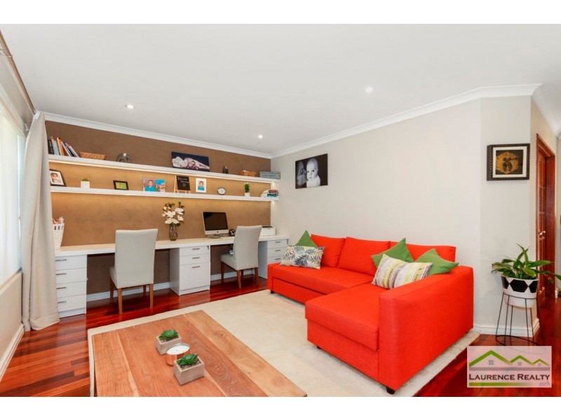 33 Rothesay Heights, Mindarie WA 6030