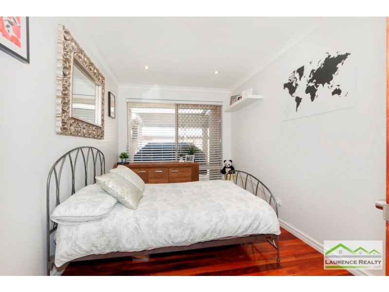 33 Rothesay Heights, Mindarie WA 6030