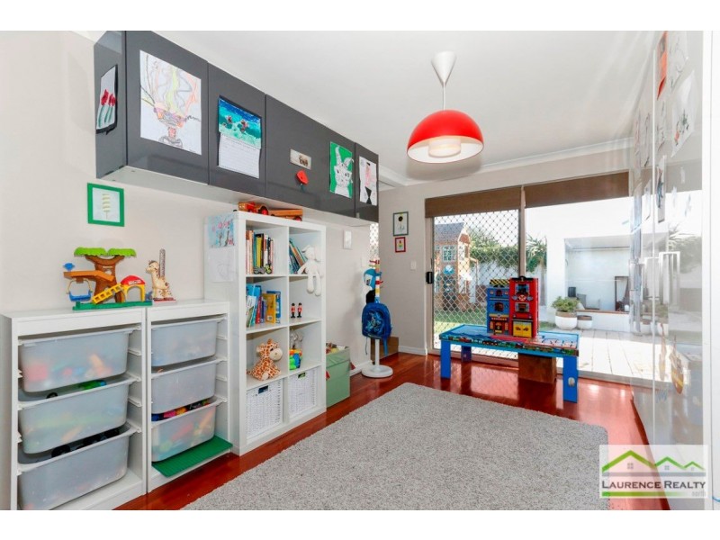 33 Rothesay Heights, Mindarie WA 6030