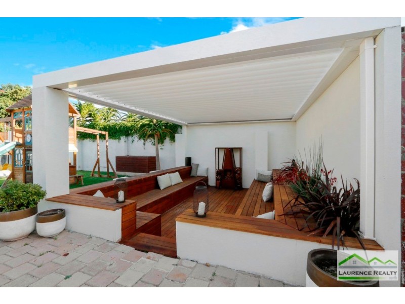 33 Rothesay Heights, Mindarie WA 6030