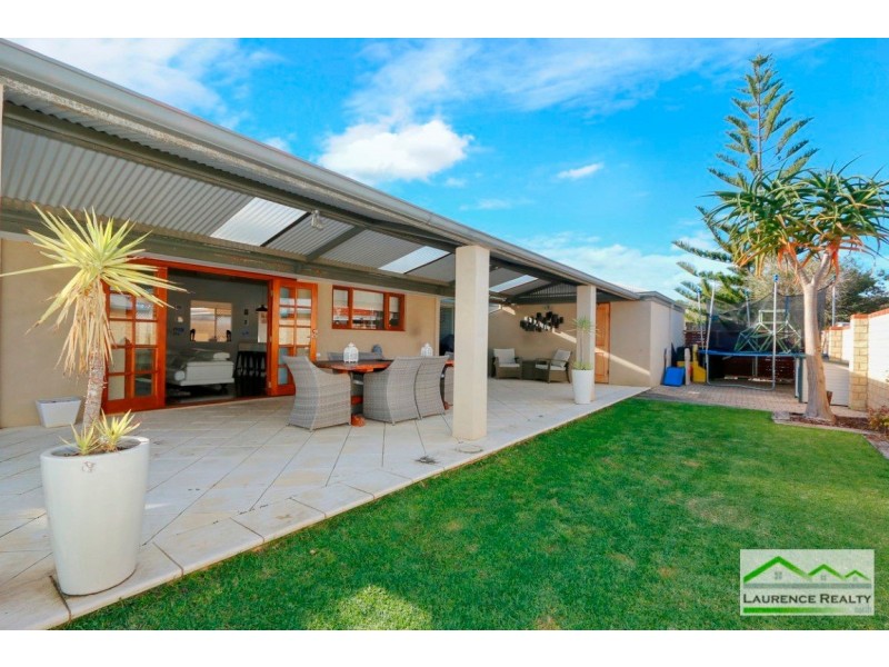 33 Rothesay Heights, Mindarie WA 6030