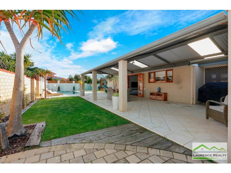 33 Rothesay Heights, Mindarie WA 6030
