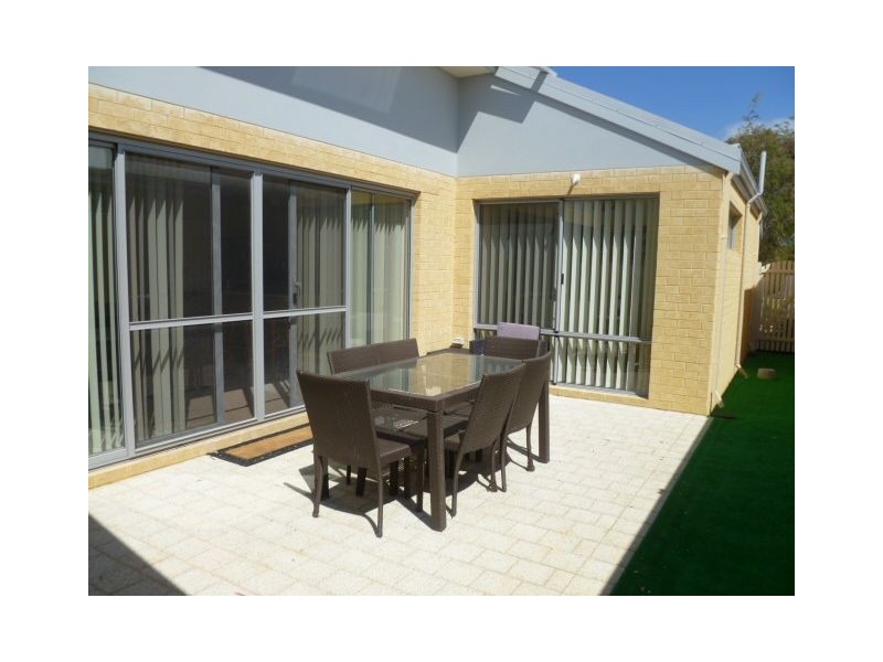 29 Cinnabar Drive, Eglinton WA 6034