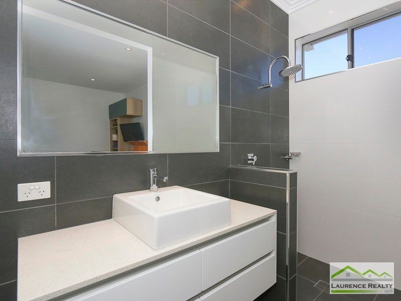 23 Swansea Promenade, Mindarie WA 6030