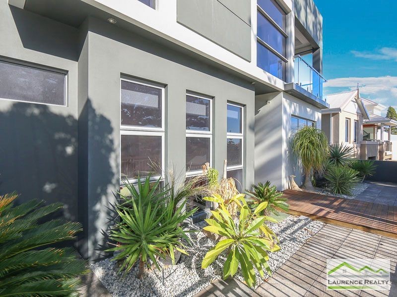 23 Swansea Promenade, Mindarie WA 6030