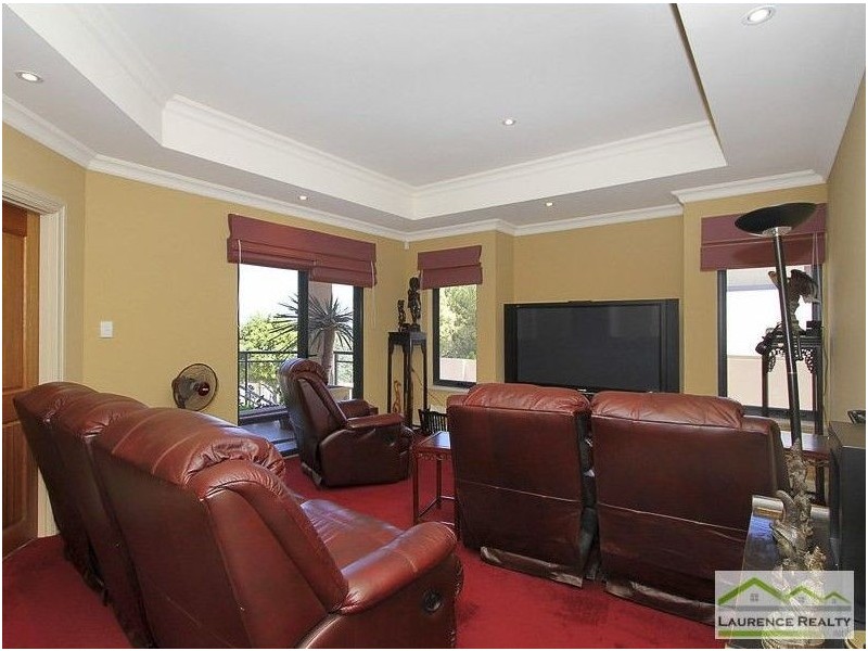 5 Bari Place, Mindarie WA 6030