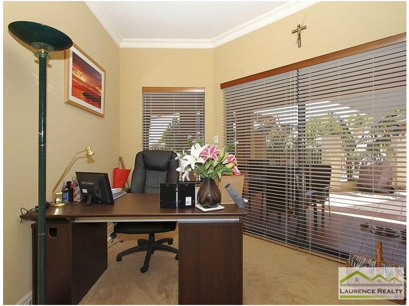 5 Bari Place, Mindarie WA 6030