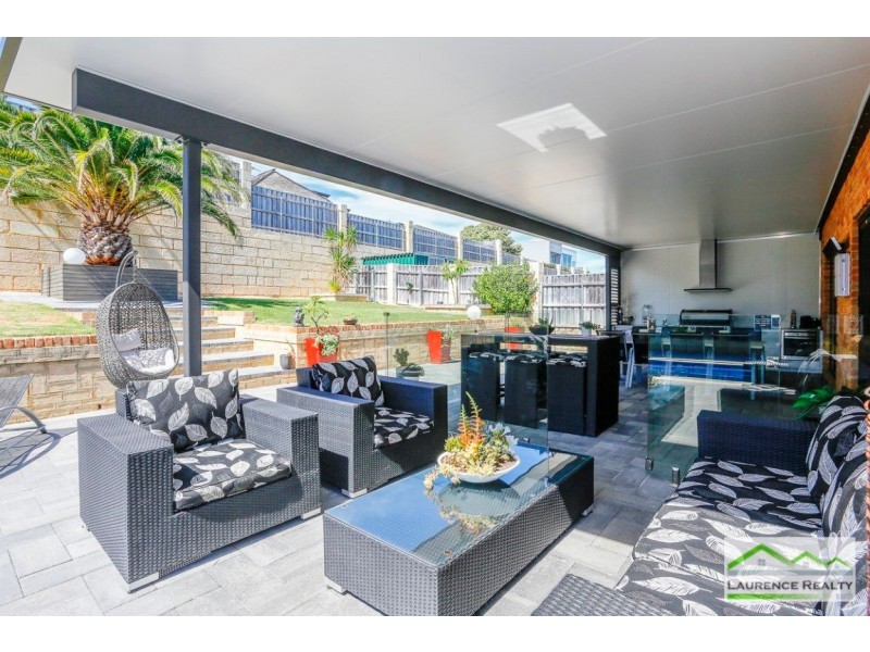 10 Lena Pass, Mindarie WA 6030