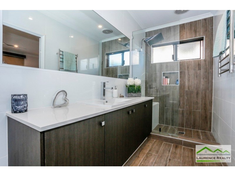 10 Lena Pass, Mindarie WA 6030