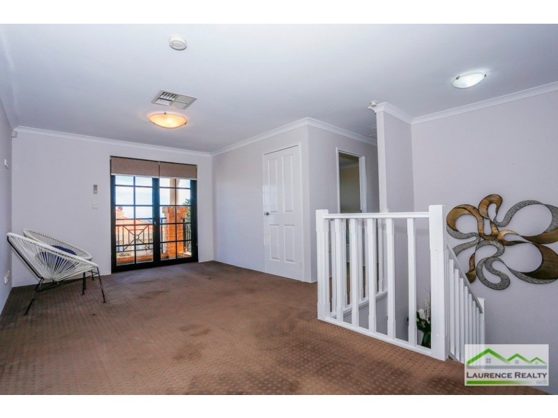 10 Lena Pass, Mindarie WA 6030