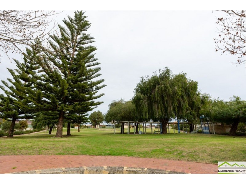 75 Dalvik Avenue, Merriwa WA 6030