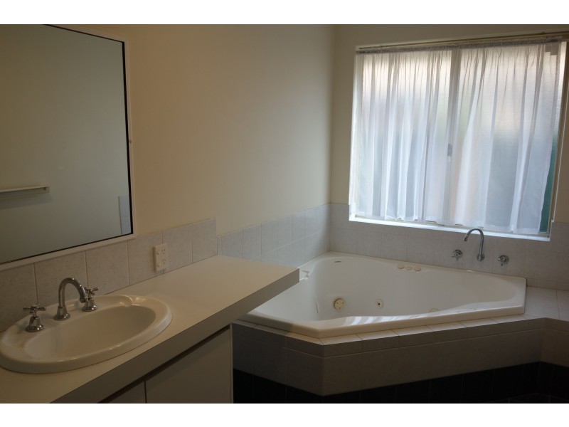 24 Cristobal Crescent, Mindarie WA 6030