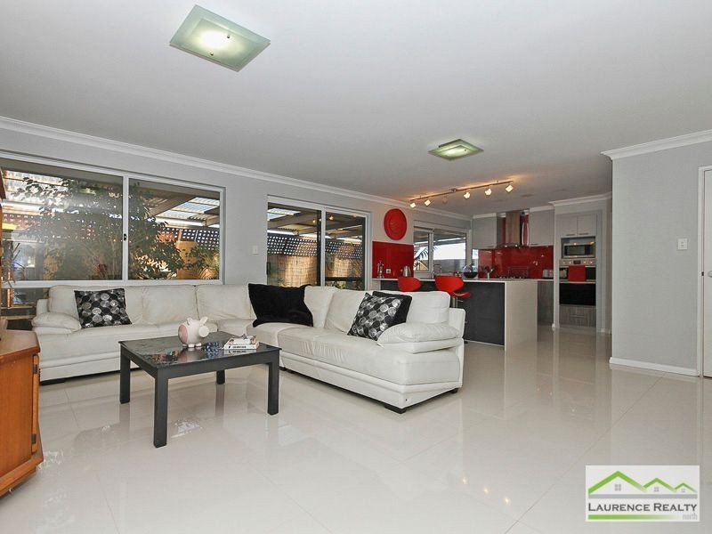 2 Crab Cove, Mindarie WA 6030