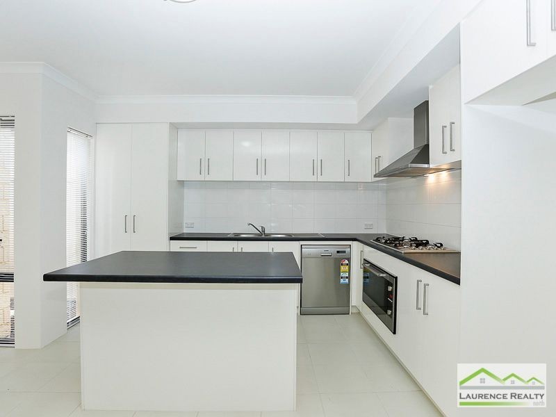 13/2 Fowey Loop, Mindarie WA 6030