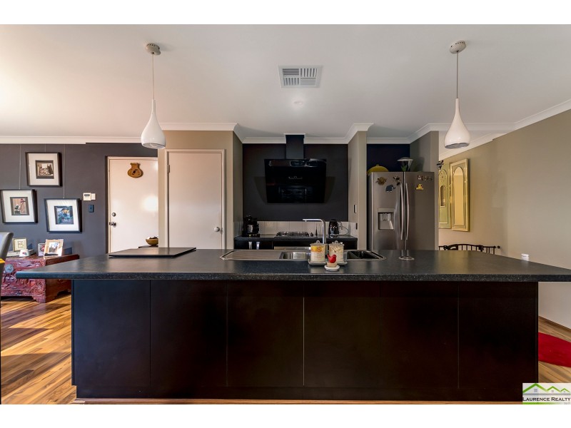 15 Grampians Loop, Yanchep WA 6035