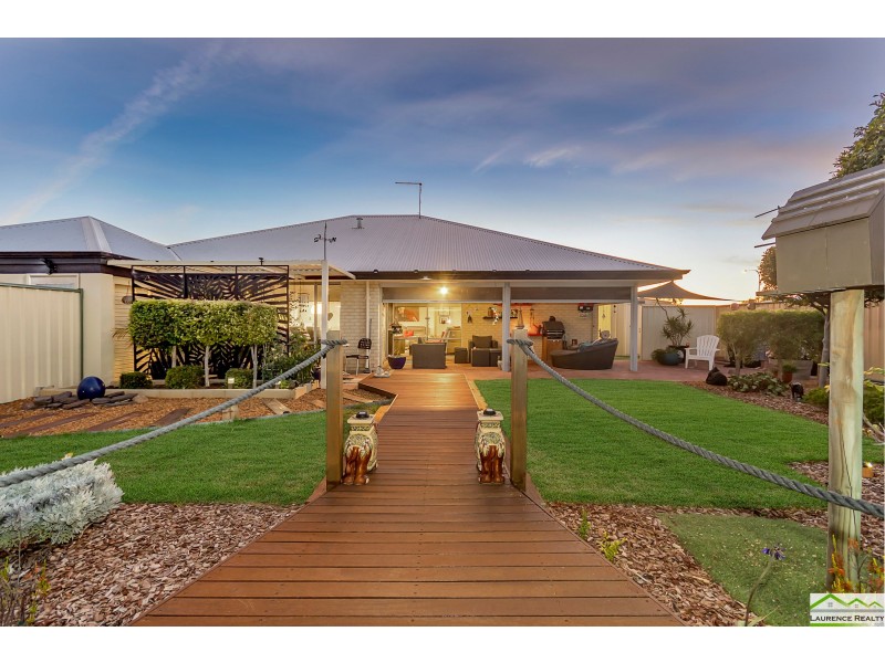15 Grampians Loop, Yanchep WA 6035