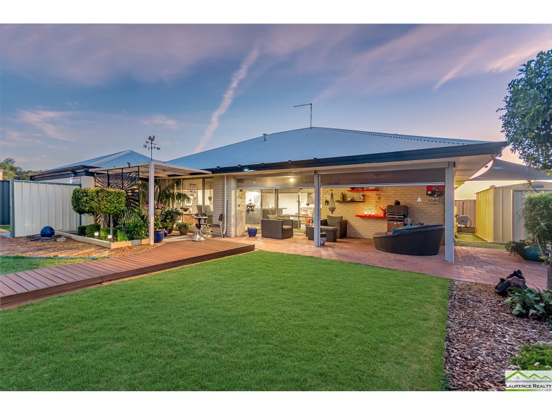 15 Grampians Loop, Yanchep WA 6035