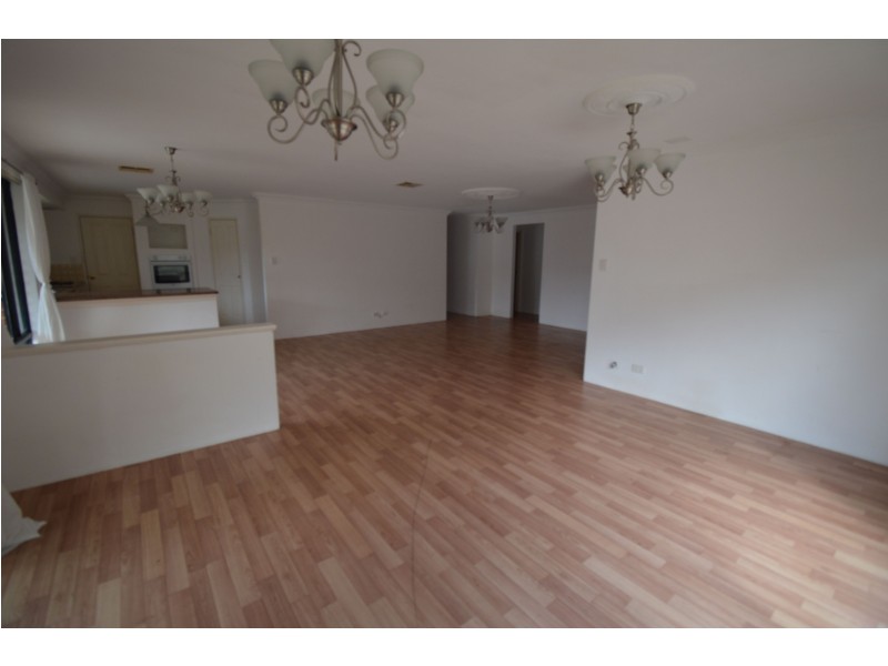 17 Antibes Court, Mindarie WA 6030