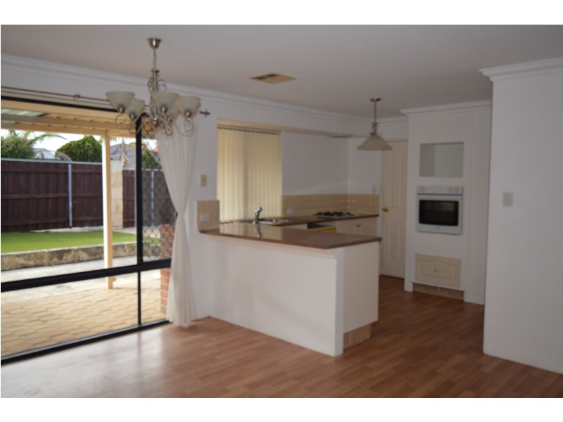 17 Antibes Court, Mindarie WA 6030