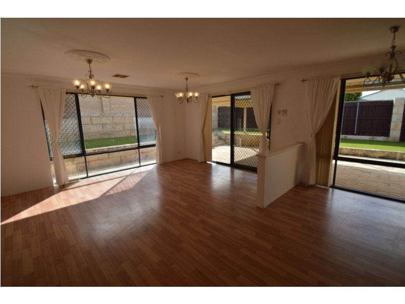 17 Antibes Court, Mindarie WA 6030