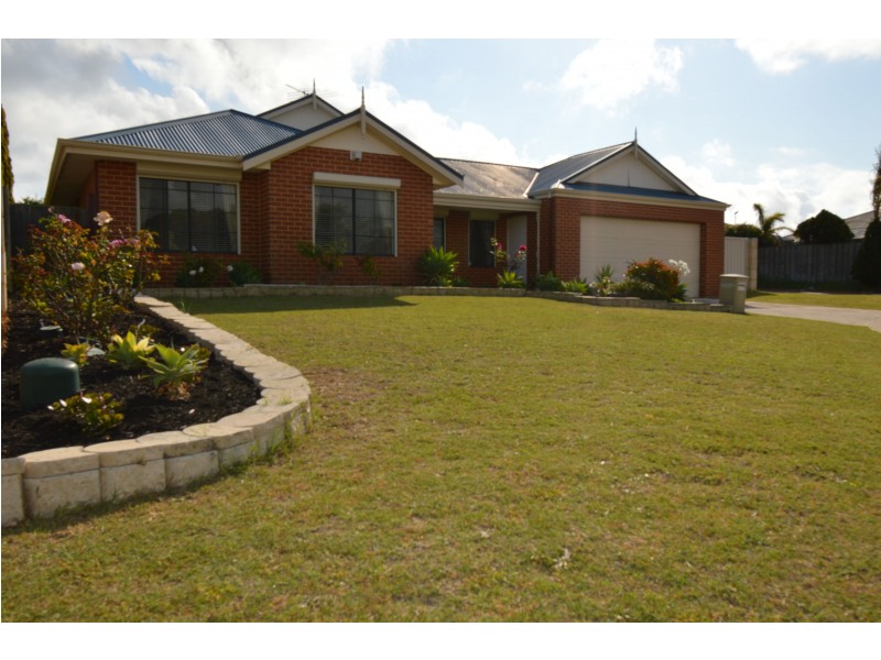 17 Antibes Court, Mindarie WA 6030