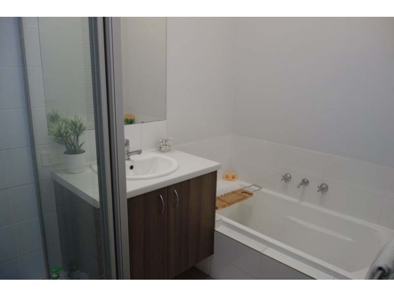 8 Sepia Way, Eglinton WA 6034